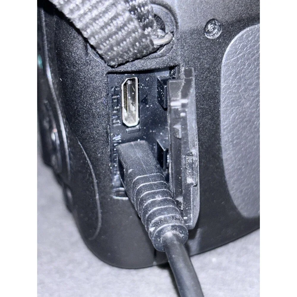 Panasonic Lumix DMC-FZ70 Digital Camera 16.1MP 60x Opt Zoom HD Video